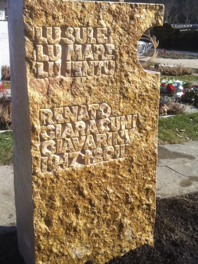 Relief Inschrift